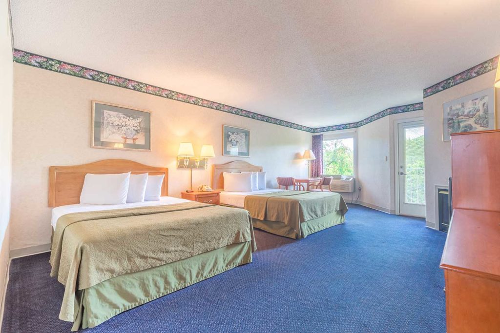 Handicap Accessible Pigeon Hotel Room with 2 Queen Beds